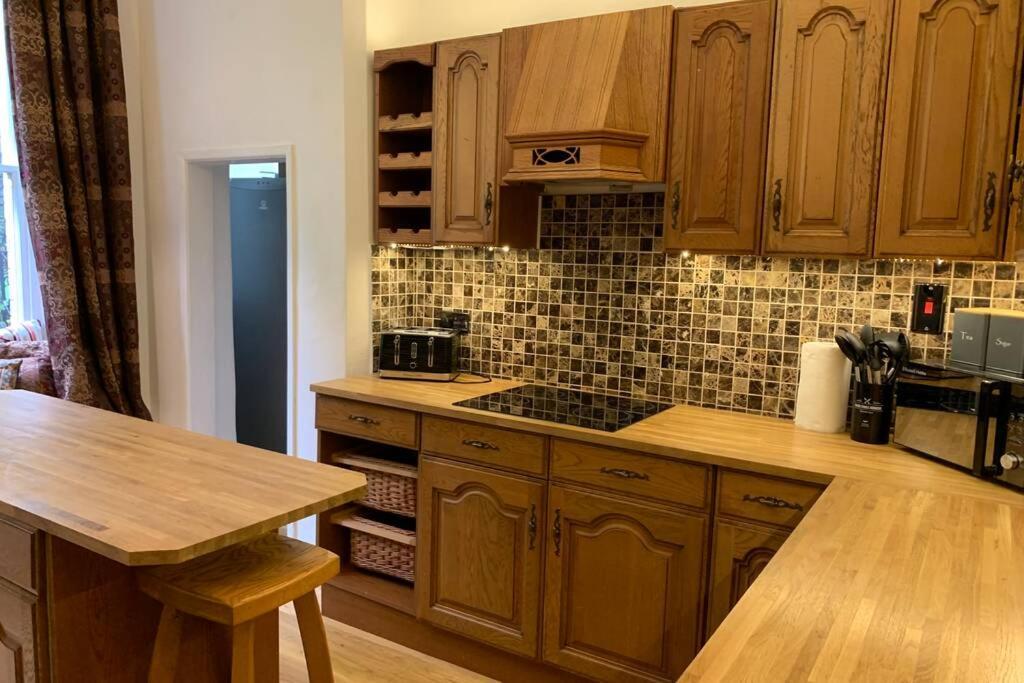 Luxurious Apartment In Historic Mansion - Sleeps 7 Ladock Εξωτερικό φωτογραφία