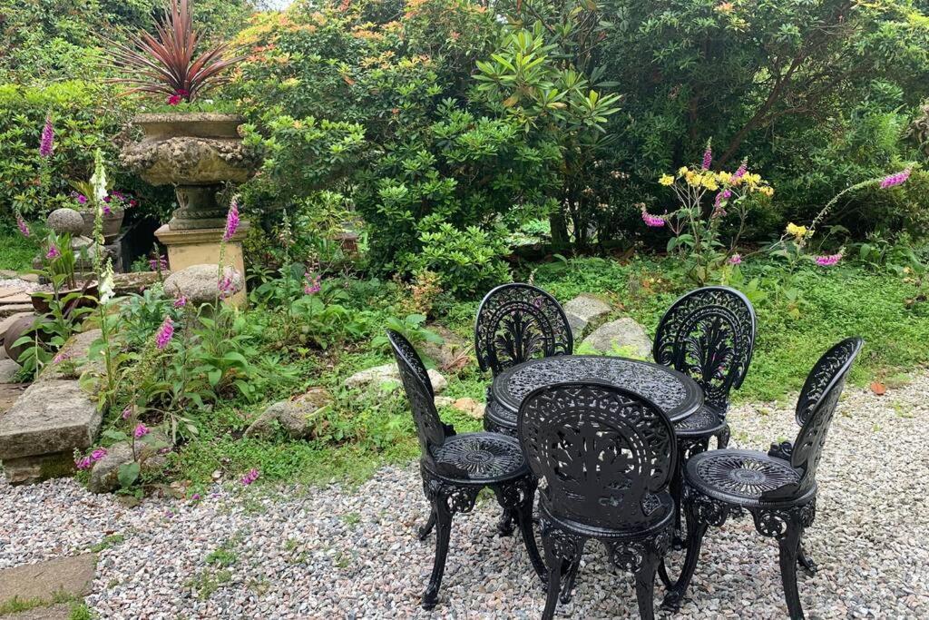 Luxurious Apartment In Historic Mansion - Sleeps 7 Ladock Εξωτερικό φωτογραφία